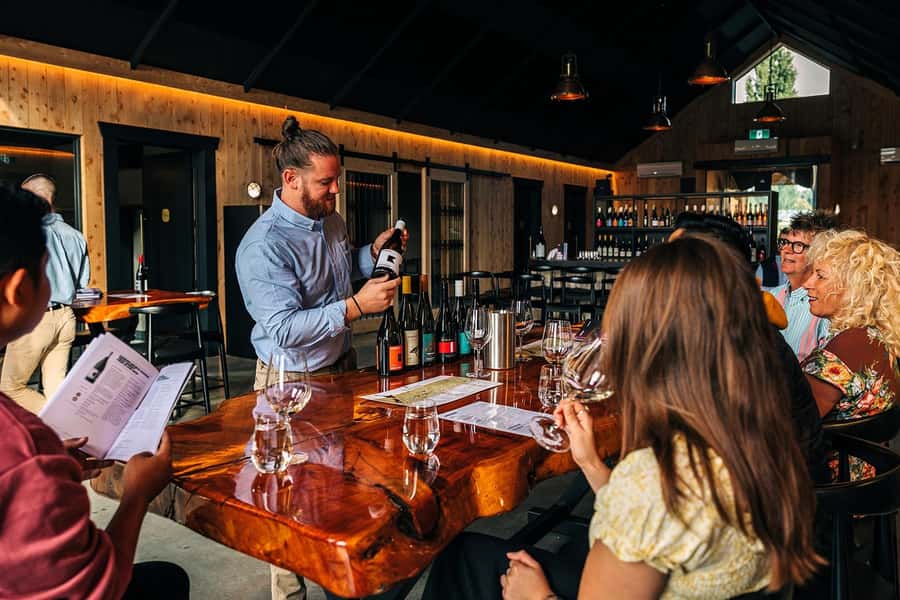Queenstown: Original Premium Half-Day Gibbston Wine Tour - First and second tastings in the Gibbston Valley