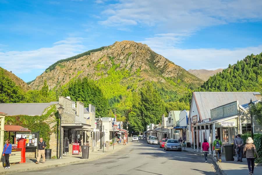 Queenstown: Scenic Highlights, Tour with Wine & Lake Cruise - The Lake Whakatipu cruise is the gentle finale