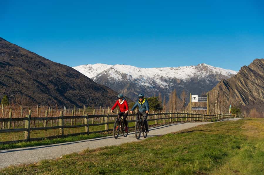 Queenstown: Self-Guided Gibbston Valley Wineries Bike Tour - The bike fitting and safety briefing