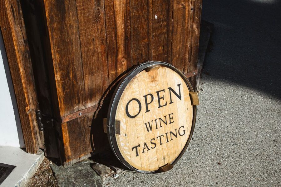 Queenstown: Wine Tasting Tour - Kinross brings five winemakers to one cellar door