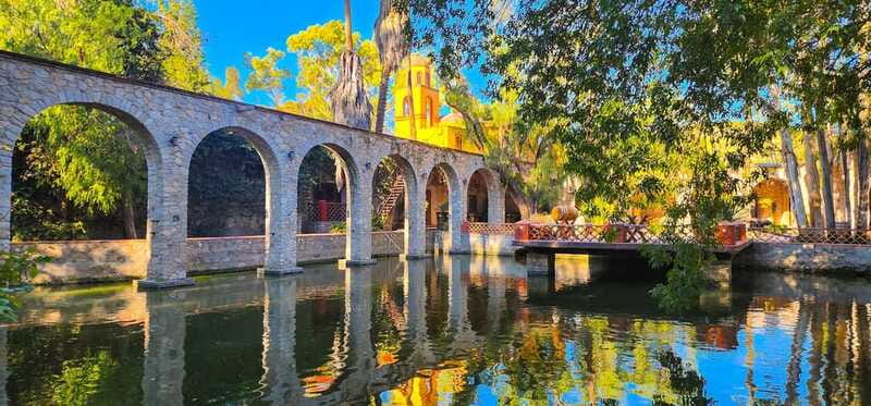 Querétaro: Haciendas, Vineyards, and Magical Towns Day Trip - Guide quality and language