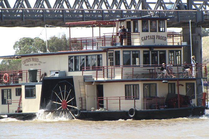 Red White & Brew - Wine, Gin & Beer Tour with Tastings from Adelaide - Guides turn the long bus rides into part of the day