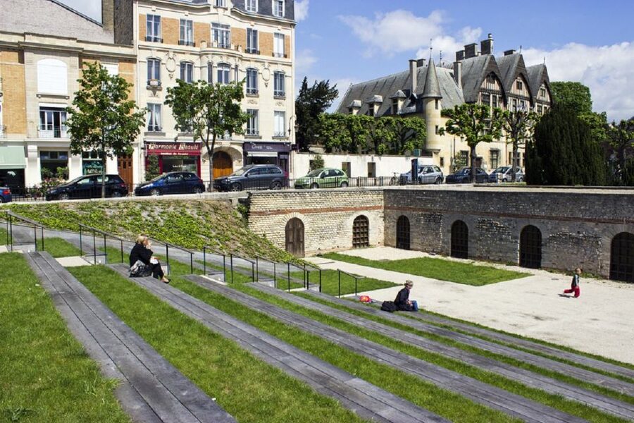 Reims : city-center discovery tour and champagne tasting - What the guide adds