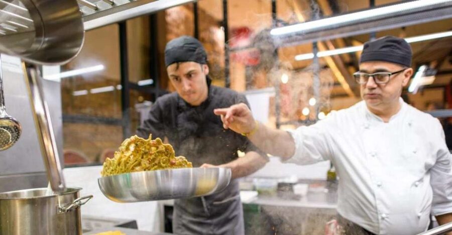 Rome: Authentic Roman Restaurant Dining Experience & Wine - Choosing between the bronze and gold menus