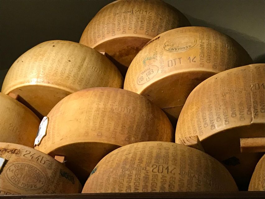 Rome: Authentic Roman Restaurant Dining Experience & Wine - Is the open kitchen worth the expectation?