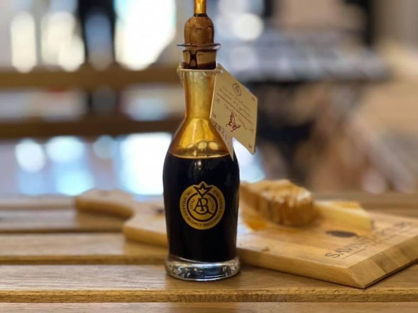 Rome: Authentic Roman Restaurant Dining Experience & Wine - Who should book this Roman restaurant experience?