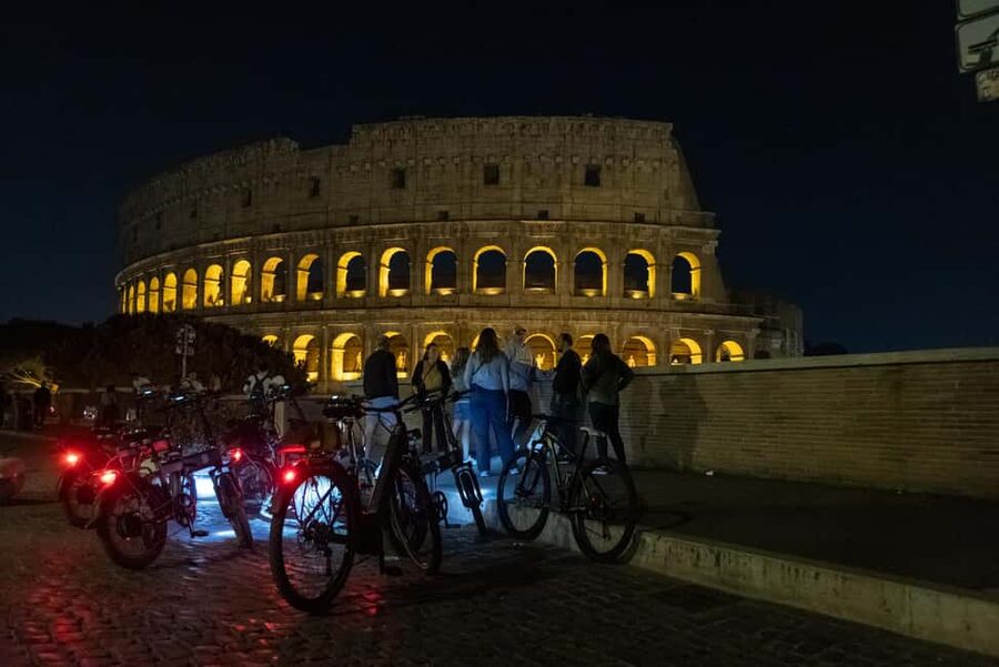 Rome by Night: E-bike Small Group Tour -Food & Wine (Option) - A fast, atmospheric introduction to Rome