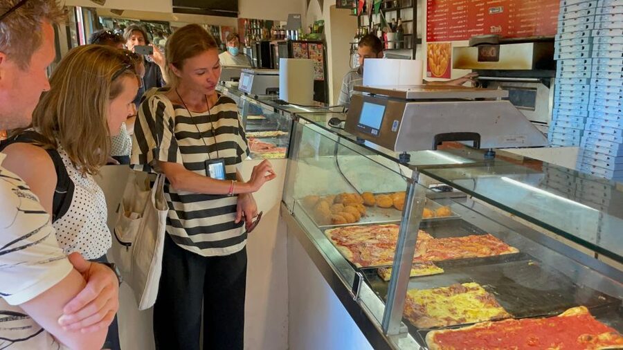Rome: Food and Wine Tour, Trastevere and Jewish Ghetto - Starting with Trastevere street food