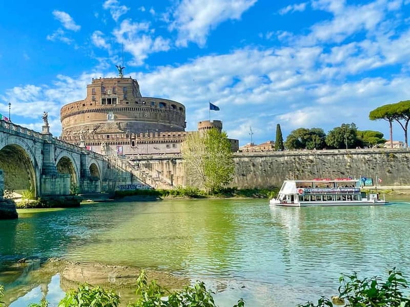 Rome: Food Tasting and Wine Pairing & Tiber River Boat Ride - Five wines and a tour of Italy on one table