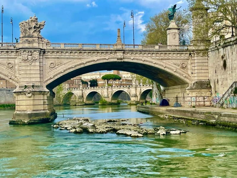 Rome: Food Tasting and Wine Pairing & Tiber River Boat Ride - Who will enjoy this most