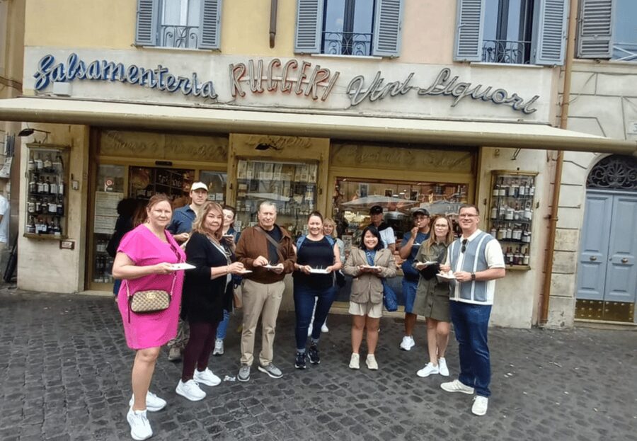 Rome: Food & Wine Tour of Campo de Fiori, Ghetto, Trastevere - Entering the Jewish Ghetto through its food