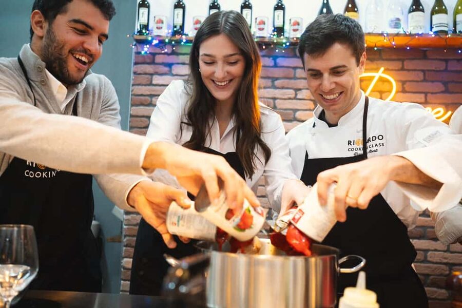 Rome: Fresh Pasta-Making Class with Italian Chef and Wine - Arriving at the Cooking Lab on Via Gianicolense