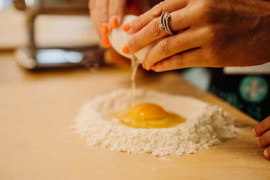 Rome: Fresh Pasta-Making Class with Wine and Gelato - What families and first-time cooks should know