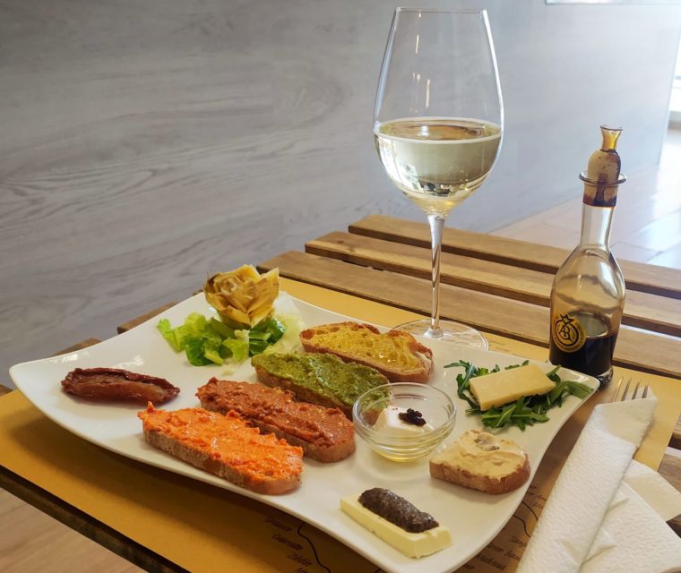 Rome: Gourmet Food Tour with Dinner & Barolo Wine - Quick points to know