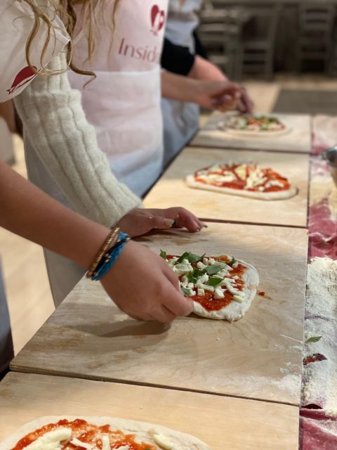 Rome: Hands-On Pizza Making Class near the Vatican with Wine - The welcome drink and the first taste