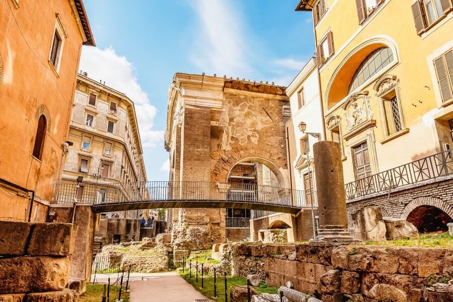 Rome: Jewish Ghetto & Campo de Fiori by Night Food Wine Tour - Piazza Navona and Bernini’s fountain