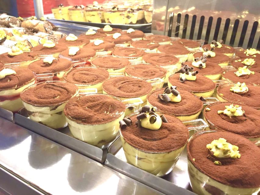 Rome: Jewish Ghetto & Campo de Fiori by Night Food Wine Tour - Campo de’ Fiori after dark