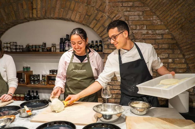 Rome: Pizza and Gelato Cooking Class with Wine - The chefs and teaching style