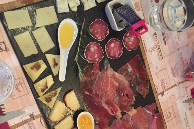 Rome: Trastevere Food tour with Free-Flowing Fine Wine - Ending with artisanal gelato