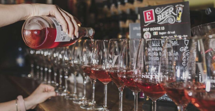 Rome: Trastevere Wine Tasting with Food Pairing and Gelato - Key points to know before booking