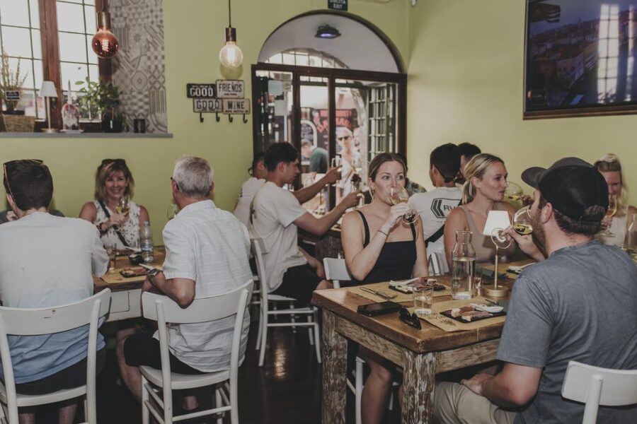 Rome: Trastevere Wine Tasting with Food Pairing and Gelato - Who should book this experience?