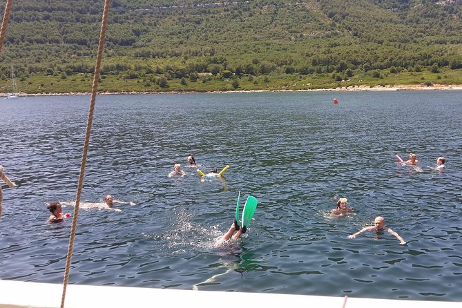 Sailing day trip on Tall Ship Andrea Jensen with Lunch and Wine - What makes the small group useful