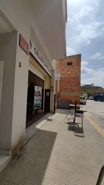 Salou: Priorat tasting Wine-Cellar Tour with hotel pickup - Timing, pickup, and language