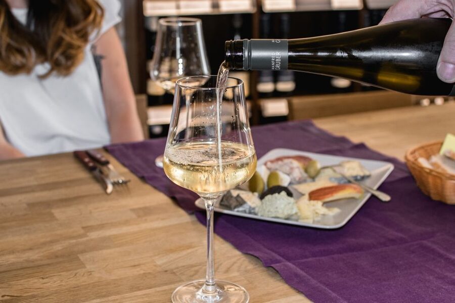 Salzburg: Guided Wine Tasting in a Hidden Wine Bar - A short tasting with a local feel
