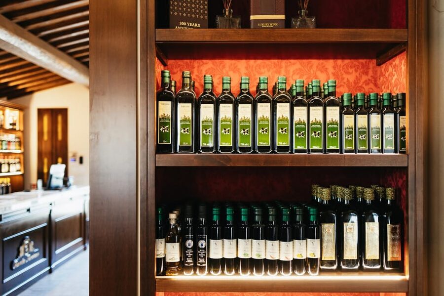 San Gimignano: Tuscan Vineyard Lunch with Wine Tasting - Who will enjoy this experience most