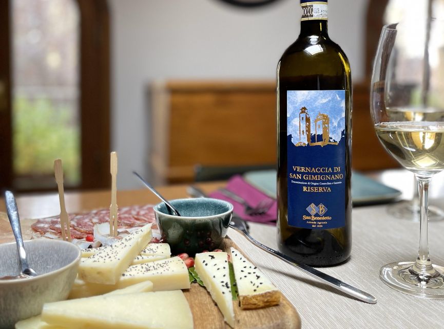 San Gimignano: Vineyard and Cellar Tour with Wine Tasting - Starting among the vines near San Gimignano