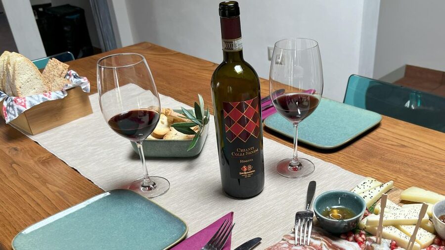 San Gimignano: Vineyard and Cellar Tour with Wine Tasting - Vinsanto and cantuccini bring the tasting home