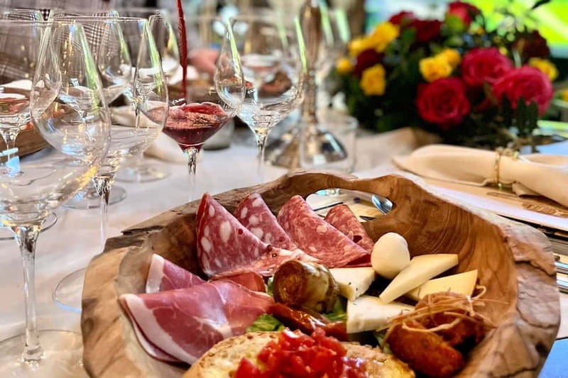 San Gimignano: Wine and Oil Tasting with Tuscan Appetizers - A Tuscan tasting with a view near San Gimignano