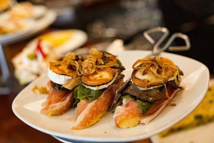 San Sebastian Food Tour: Pintxo Tasting Paired with Wines - Who should book this pintxo tour?