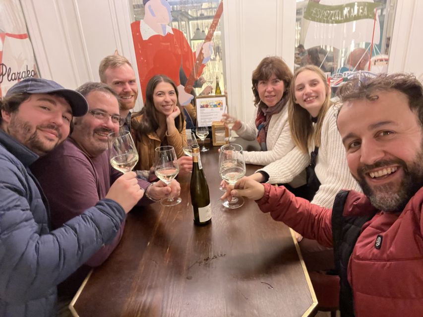 San Sebastian: Market, Pintxos and Wine Tasting Tour - Basque culture between the plates