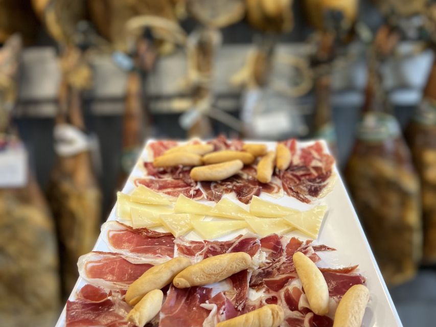 San Sebastian: Market, Pintxos and Wine Tasting Tour - What you will eat and drink