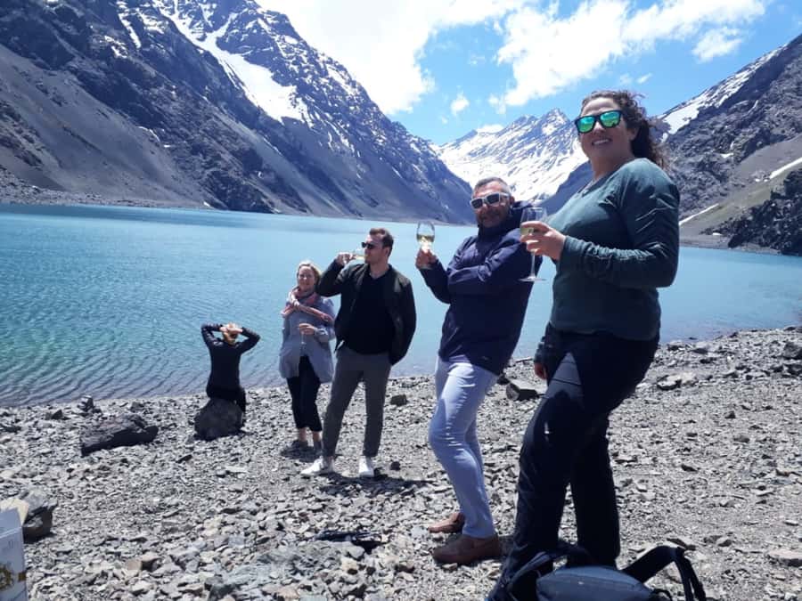 Santiago: Inca Lagoon and Vineyard Visit with Wine Tasting - Caracoles Highway and the Portillo ascent