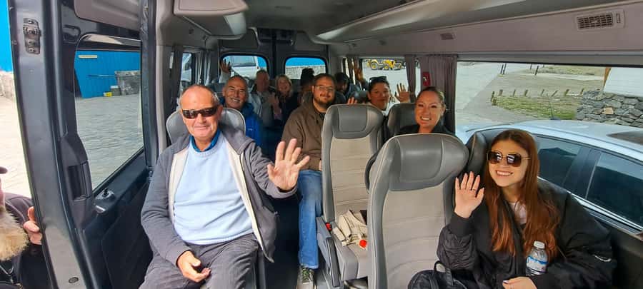 Santiago: Inca Lagoon Tour with Local Vineyard and Tasting - Pickup in Santiago and the long road east
