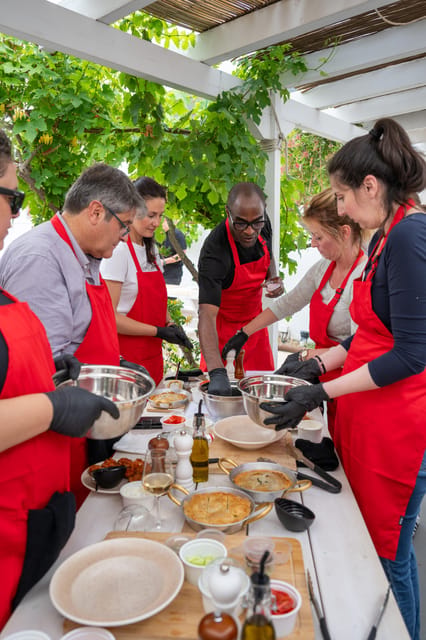 Santorini: Cooking Class with Lunch and Wine Tasting - Lunch is the payoff