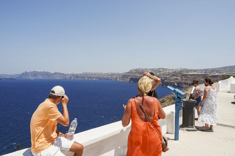 Santorini: Top Sights Day Trip, Wine Tasting, & Oia Sunset - Oia sunset, blue domes, and the final rush