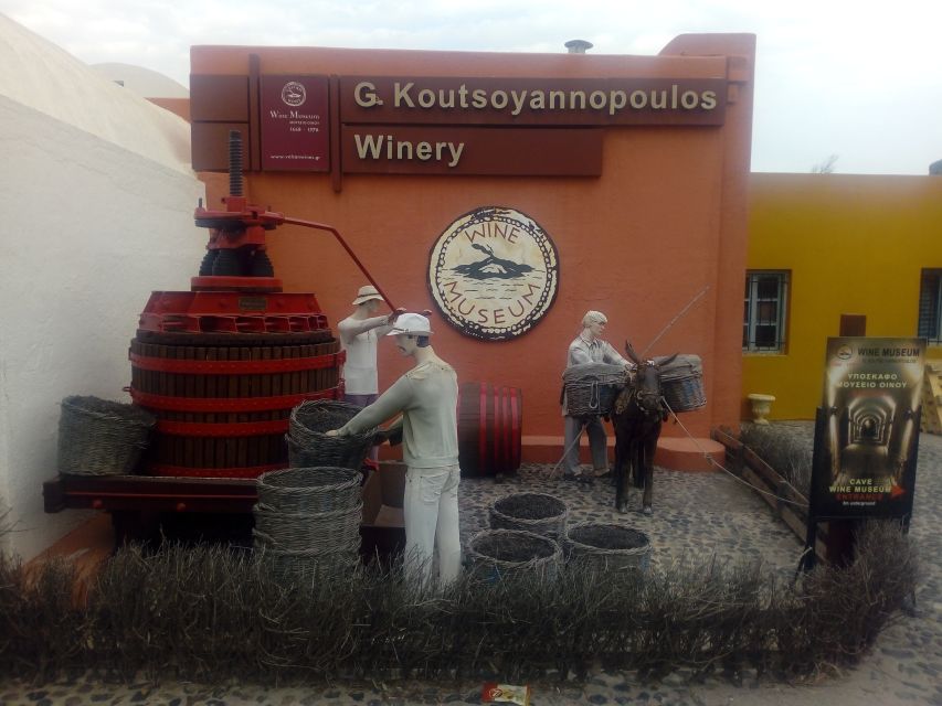 Santorini: Wine Tasting Tour & Sunset Viewing - What you will taste, and how much food comes with it