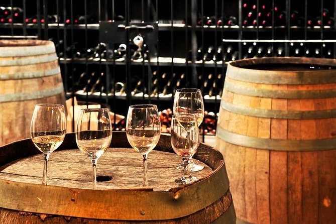 Seattle Wine & Snoqualmie Falls Highlights Tour - Boehms Candies and a sweet final stop