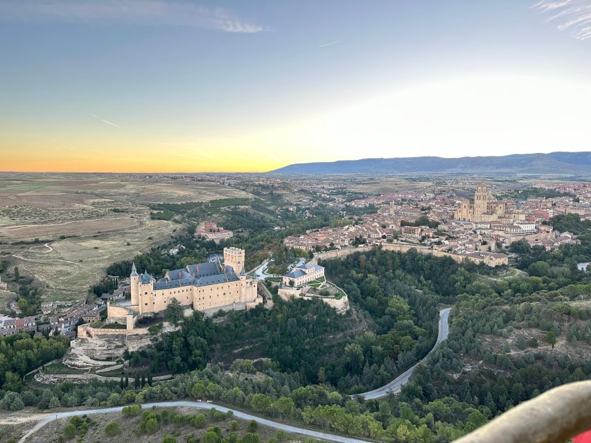 Segovia: Hot-air balloon ride with cava toast - Meeting near the Hospital of Segovia