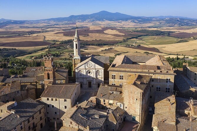 Self-Drive Vintage Fiat 500 Tour from Florence: Tuscan Wine Experience - The 15th-century villa and wine estate