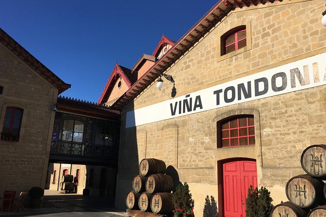 Semi-Private Rioja Tour of 3 Premium Wineries from Bilbao - Lunch and medieval streets in Laguardia
