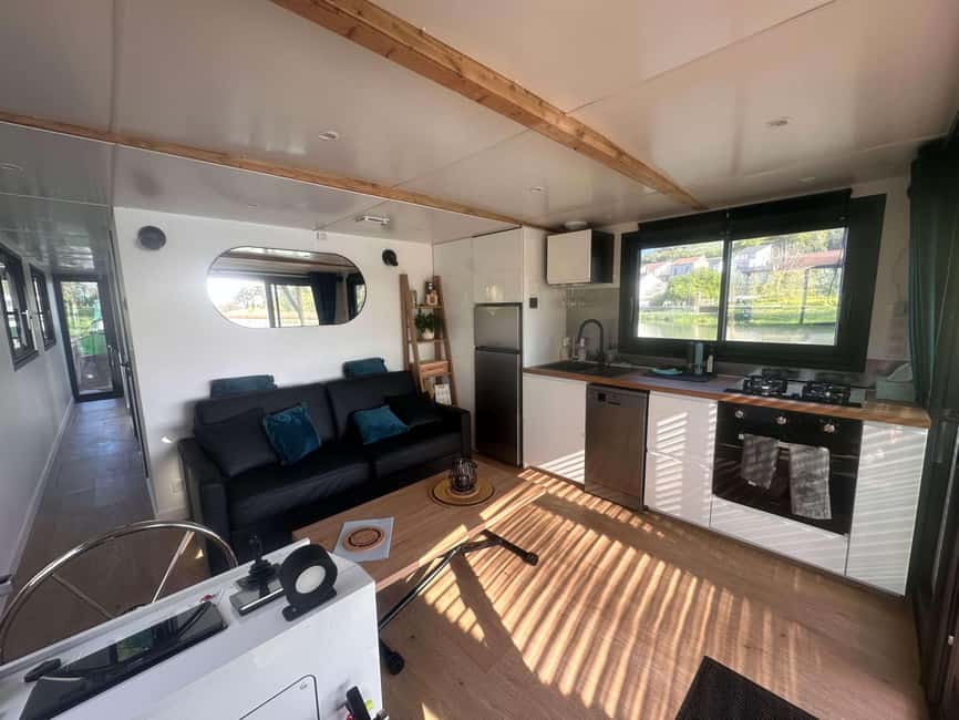 Semi Private Solar Boat Cruise in Champagne - Key points at a glance