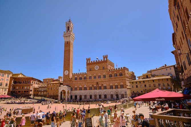 Siena, San Gimignano and Chianti Wines Day Tour from Florence - How the group size changes the experience