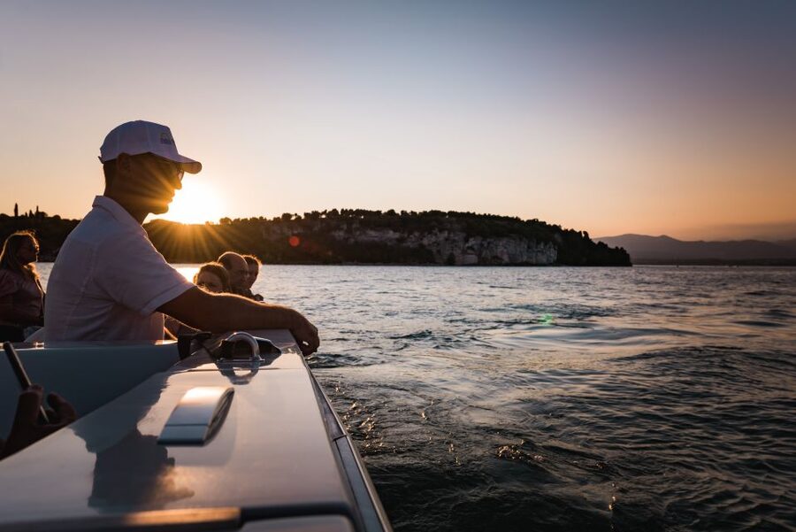 Sirmione: Sunset Boat Cruise with Local Wine - Timing, weather, and practical planning