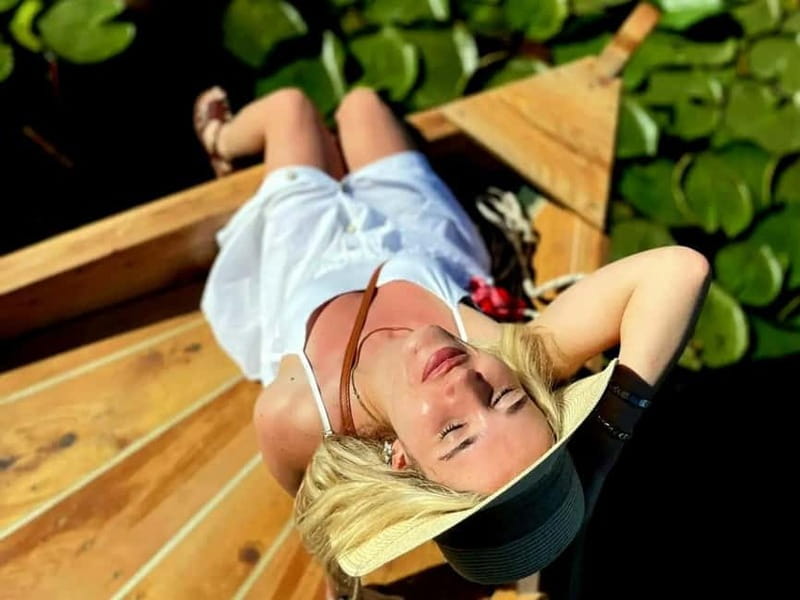 Skadar Lake: Guided Sunset Boat Tour with Wooden Boat & Wine - Fort Lesendro and the sorrow of Njegoš