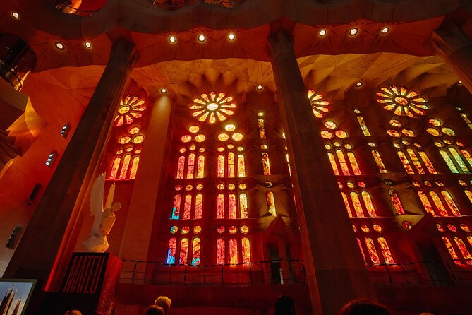 Skip the Line Sagrada Familia Guided Tour & Optional Cava Upgrade - The rooftop cava option and the best time for light