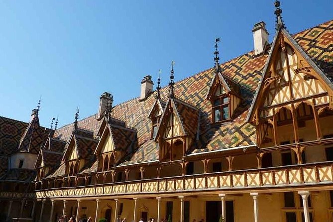 Small-Group Full-Day Tour of Côte de Nuits, Côte de Beaune Vineyards and Beaune Historical District - The second tasting shows another side of Burgundy